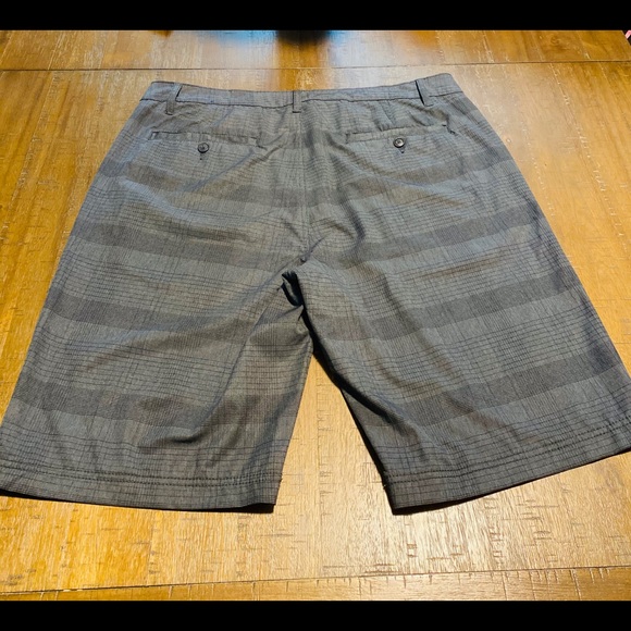 Hybrid Gotcha Shorts. - Picture 2 of 5